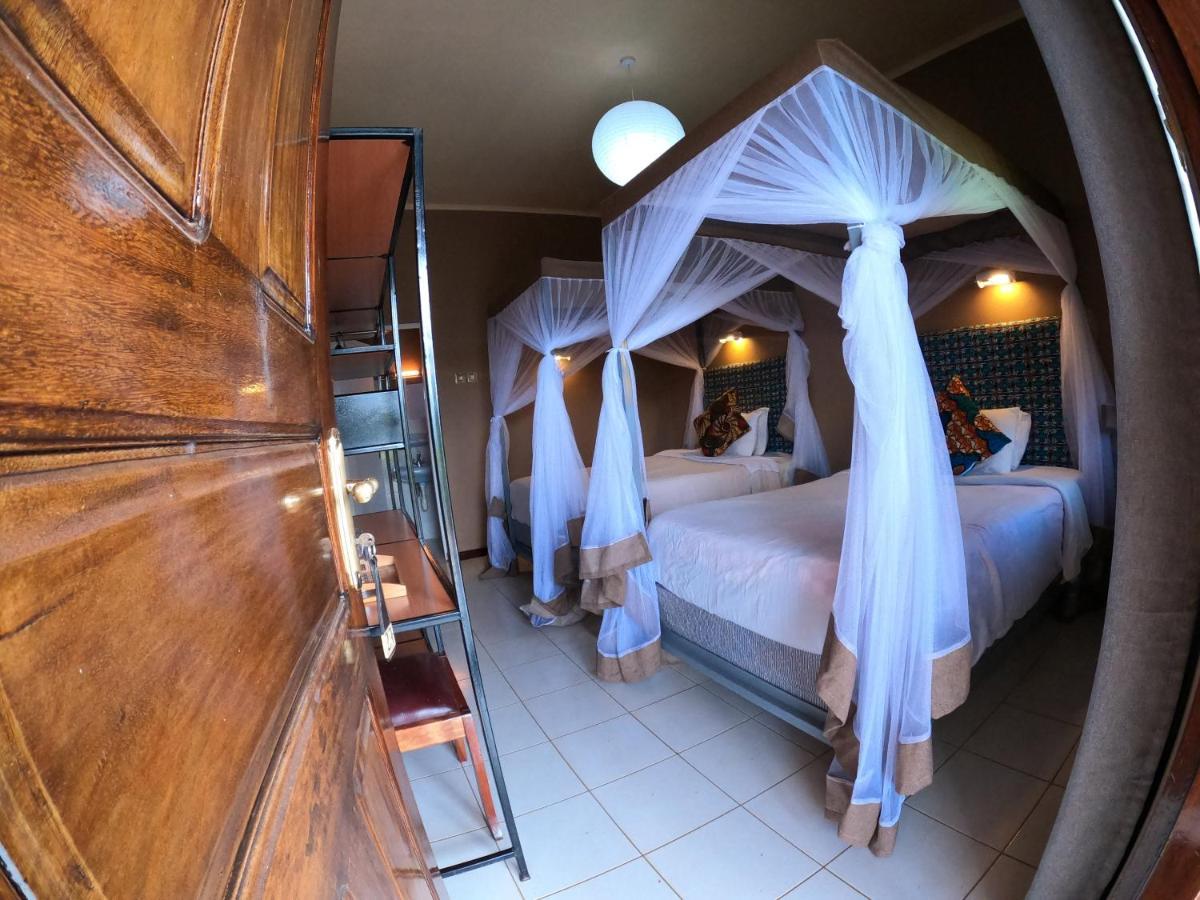 Highview Hotel Karatu Bagian luar foto
