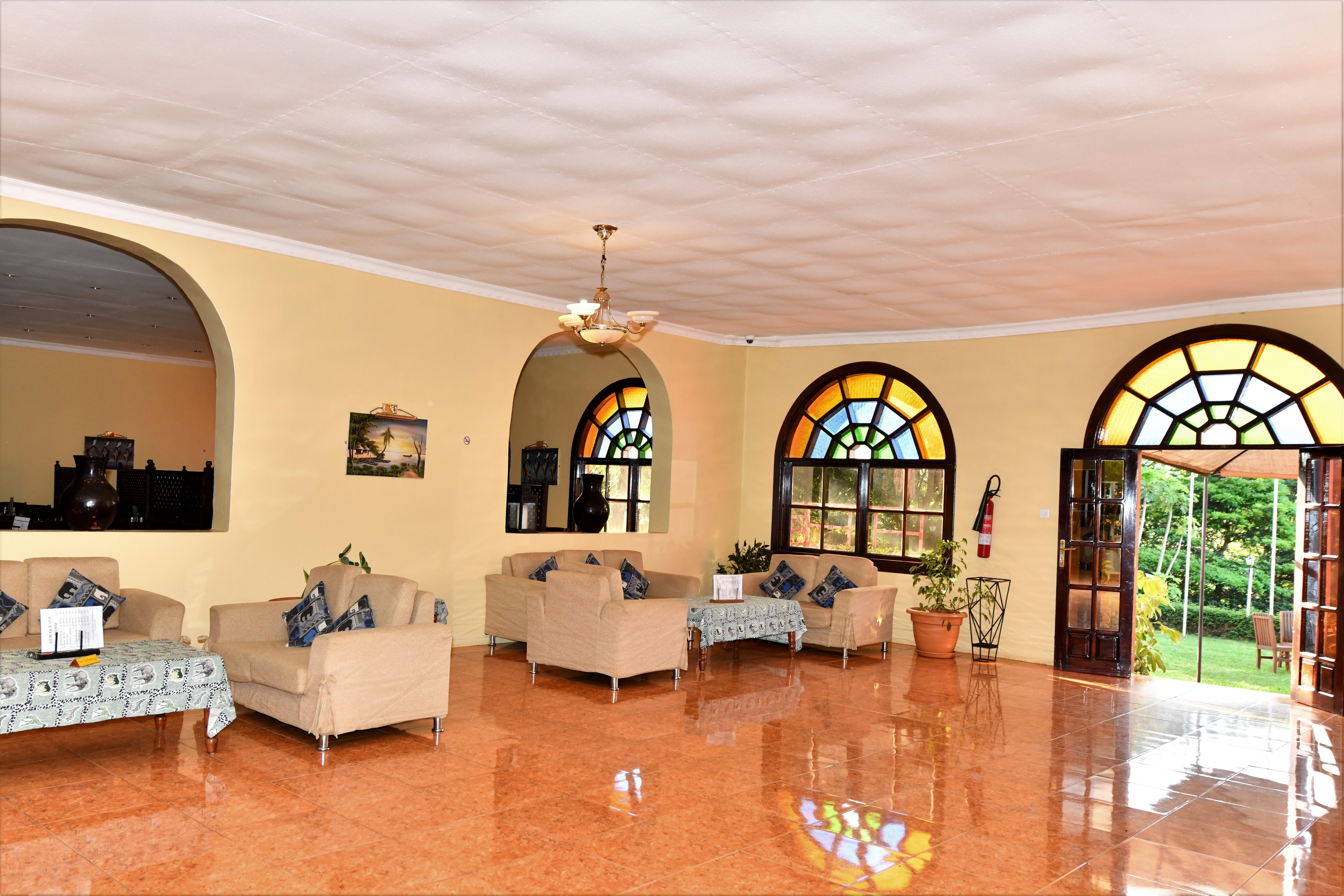 Highview Hotel Karatu Bagian luar foto