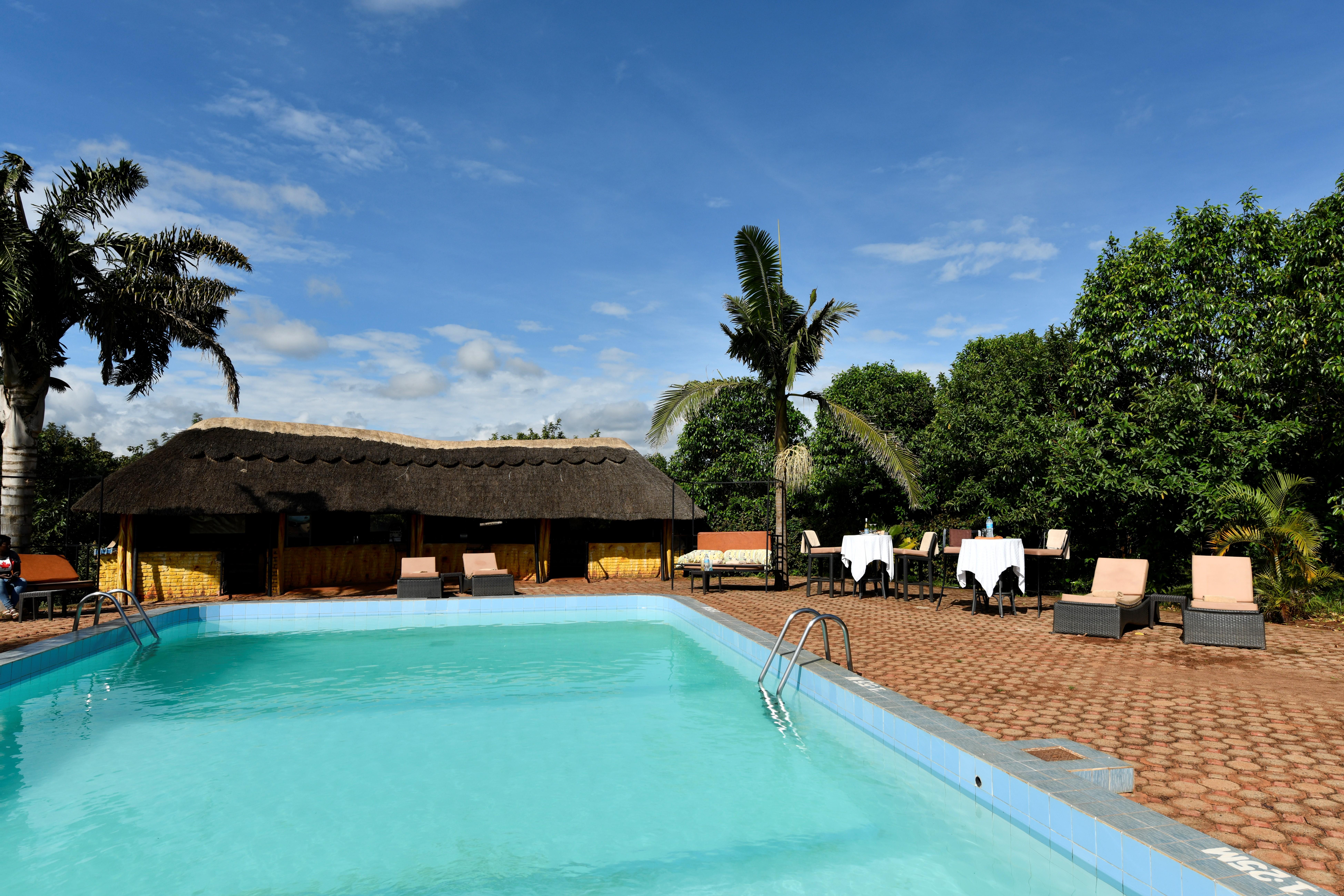 Highview Hotel Karatu Bagian luar foto