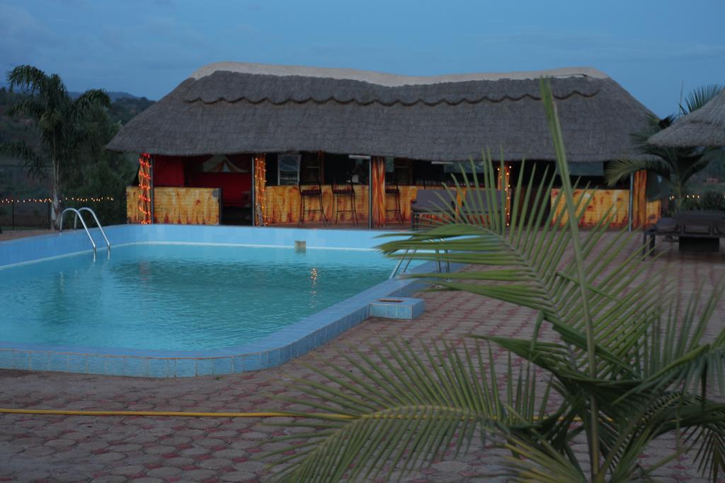 Highview Hotel Karatu Bagian luar foto
