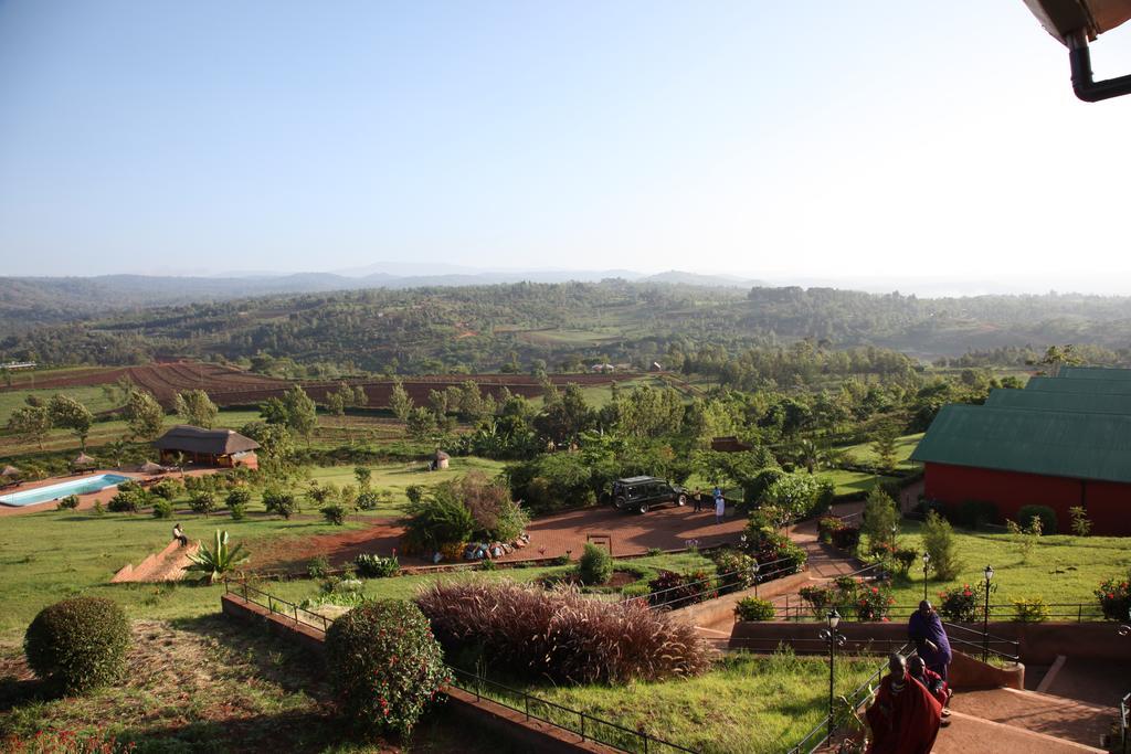Highview Hotel Karatu Bagian luar foto