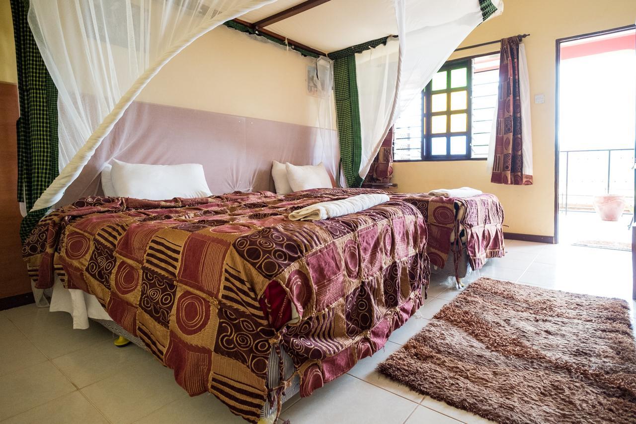 Highview Hotel Karatu Bagian luar foto
